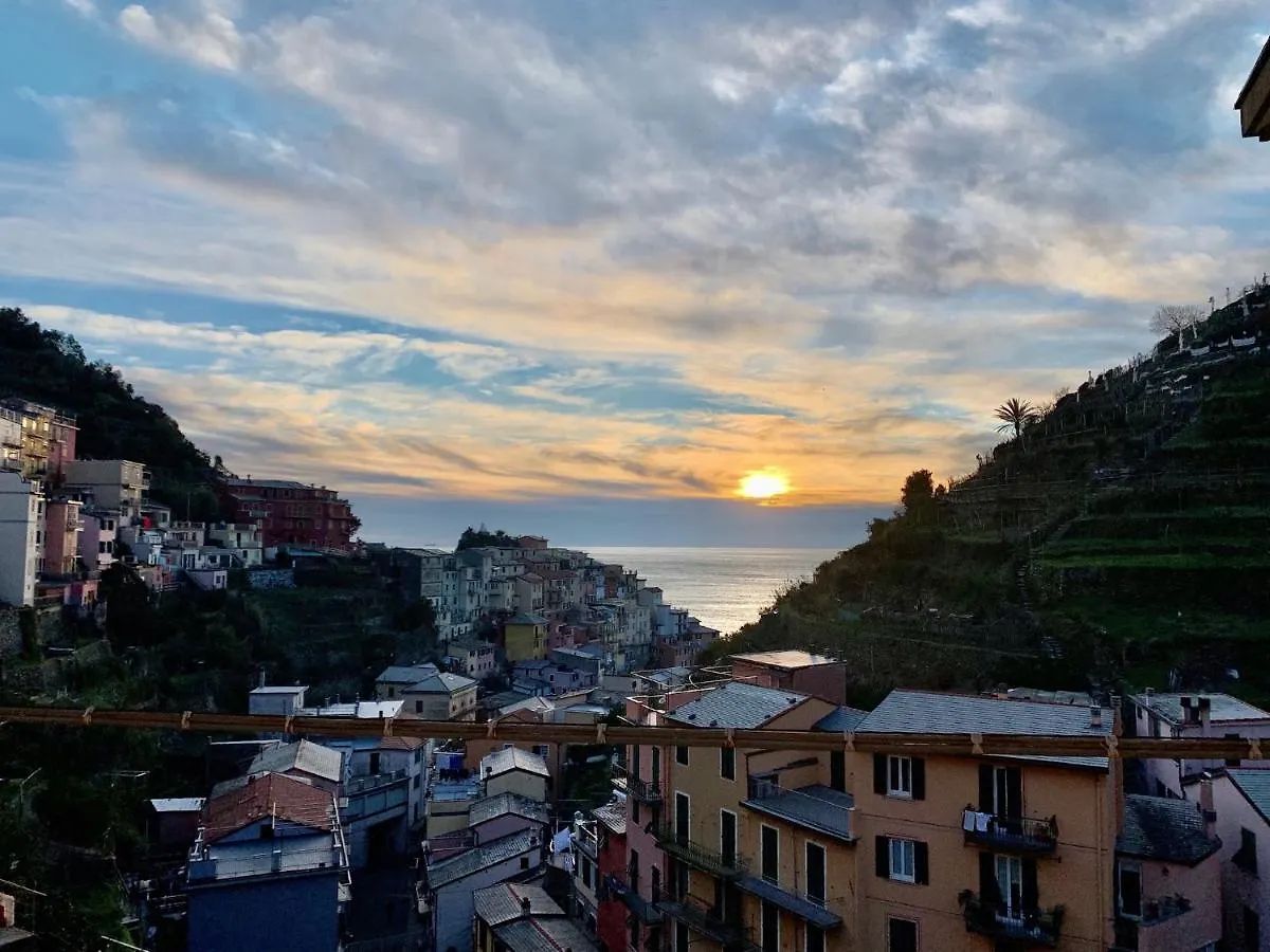 Giovanni Rooms Manarola Italia