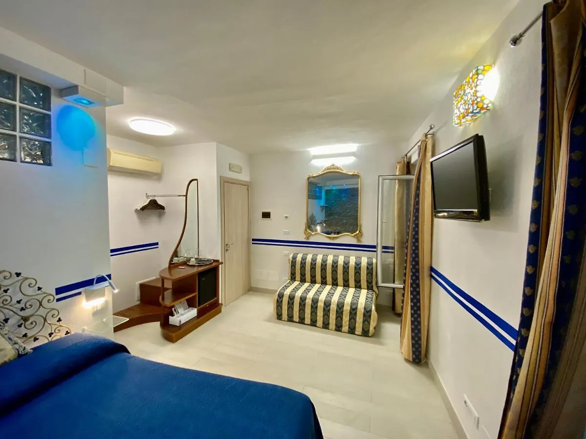 Giovanni Rooms Manarola 3*,  İtalya