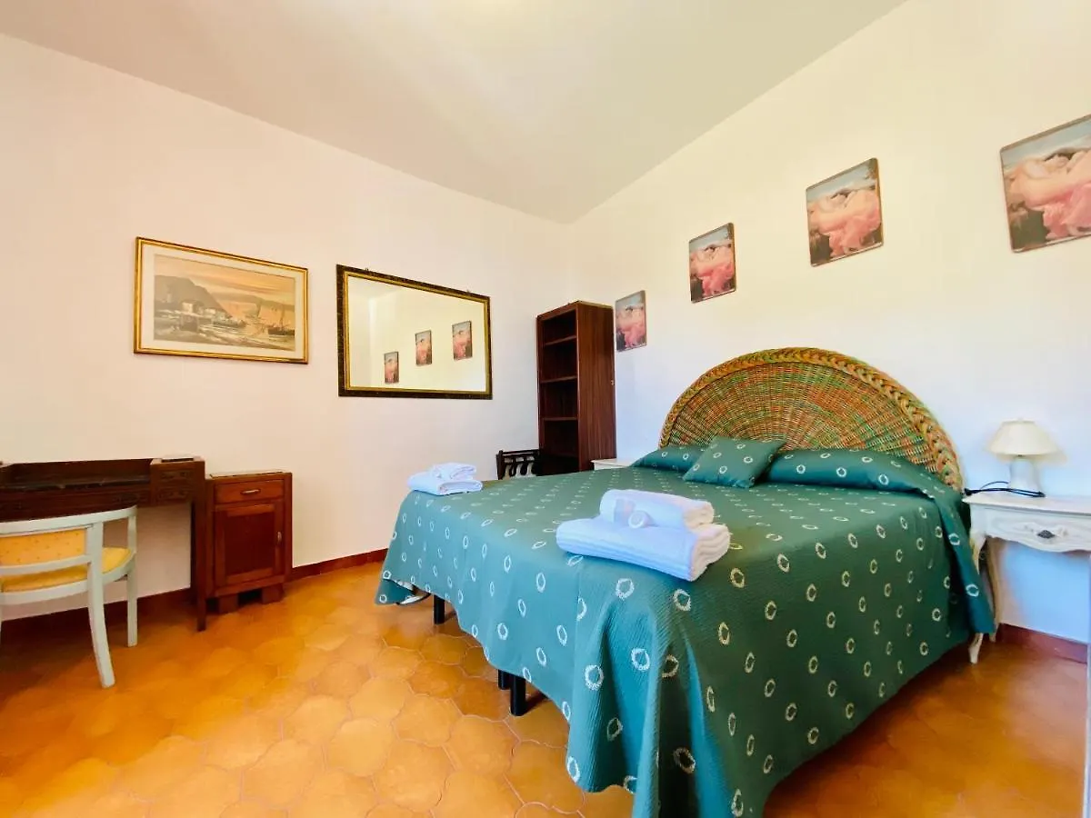 Giovanni Rooms Manarola