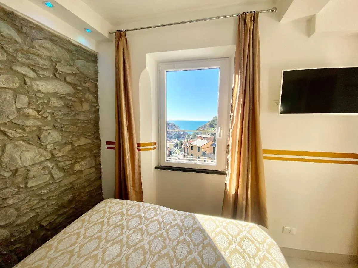 Giovanni Rooms Manarola