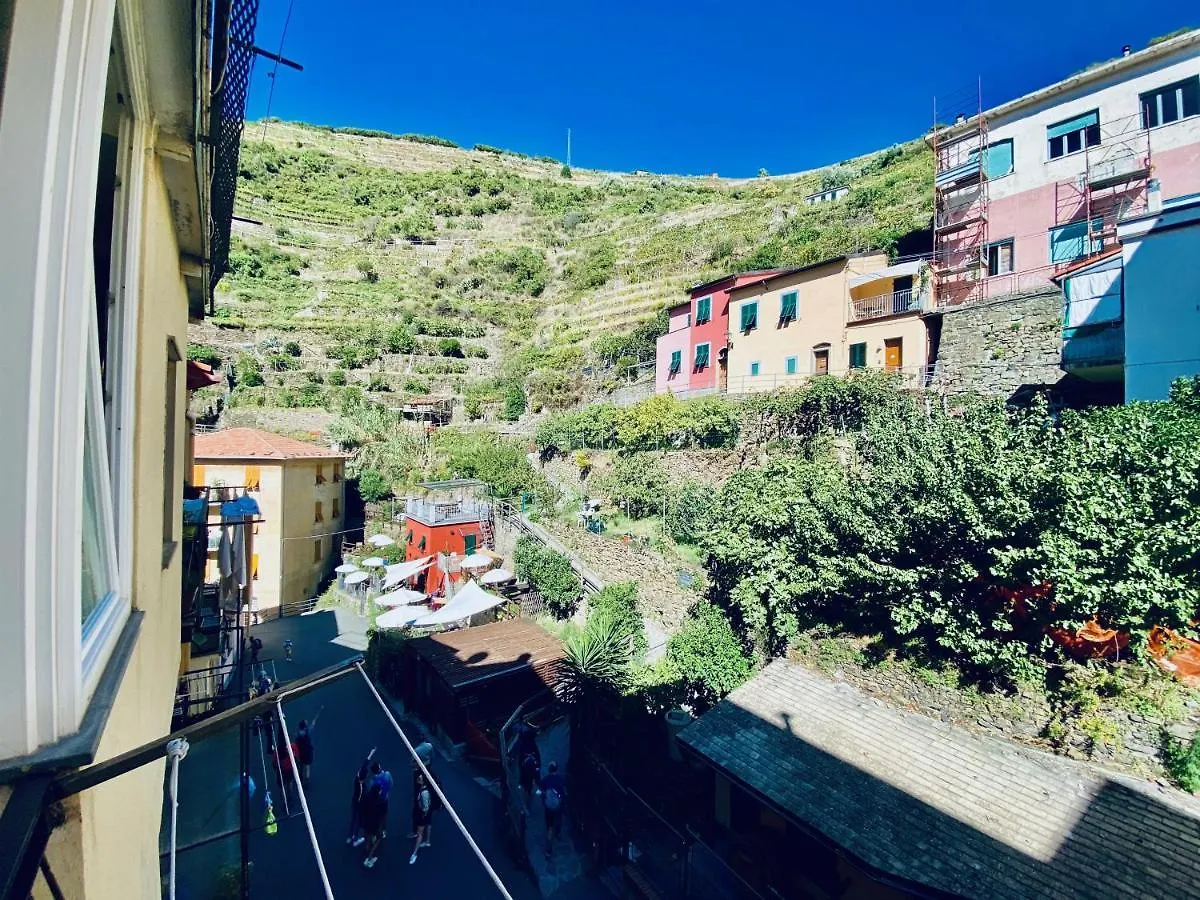 Giovanni Rooms Manarola 3*,