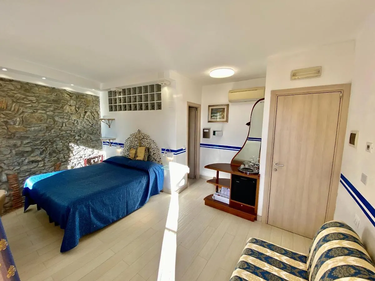 Giovanni Rooms Manarola Italien