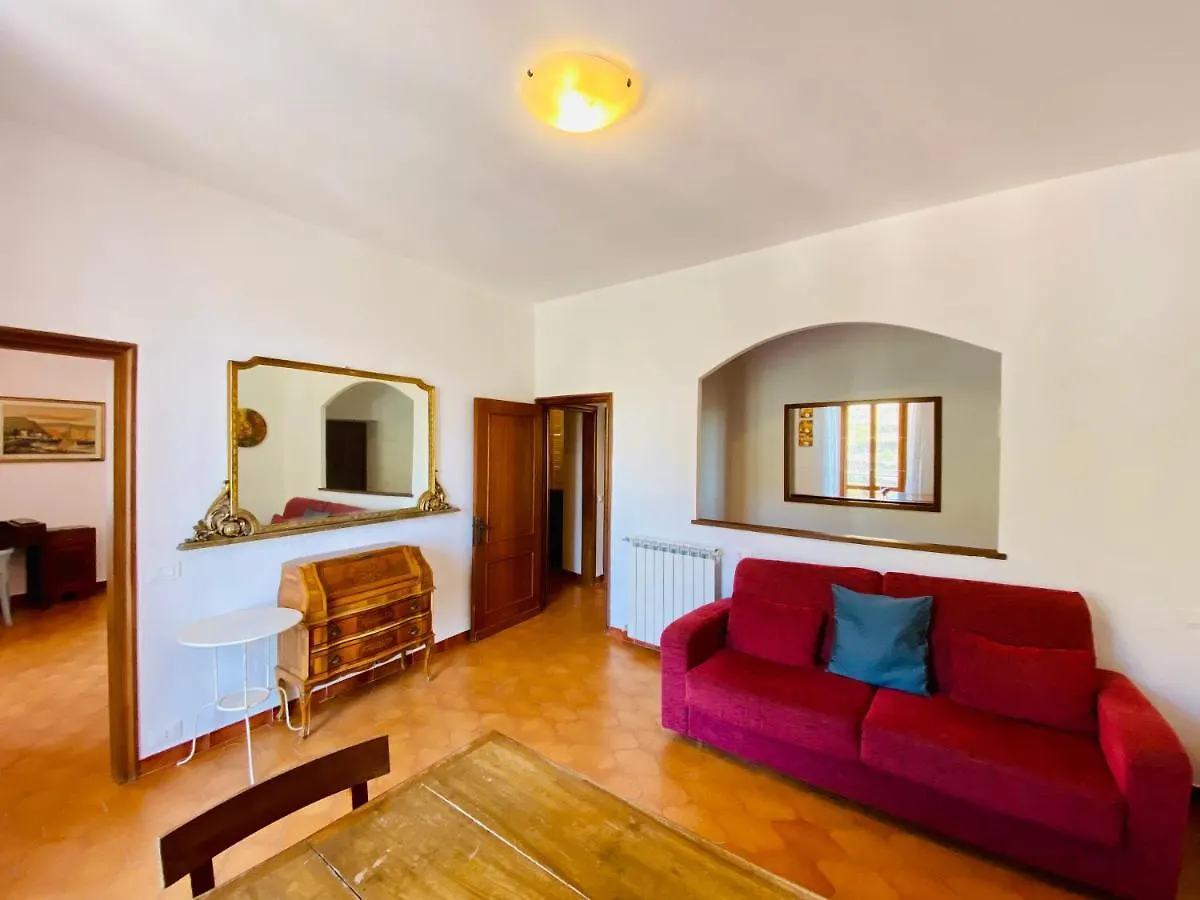 Giovanni Rooms Manarola 3*,  Italy